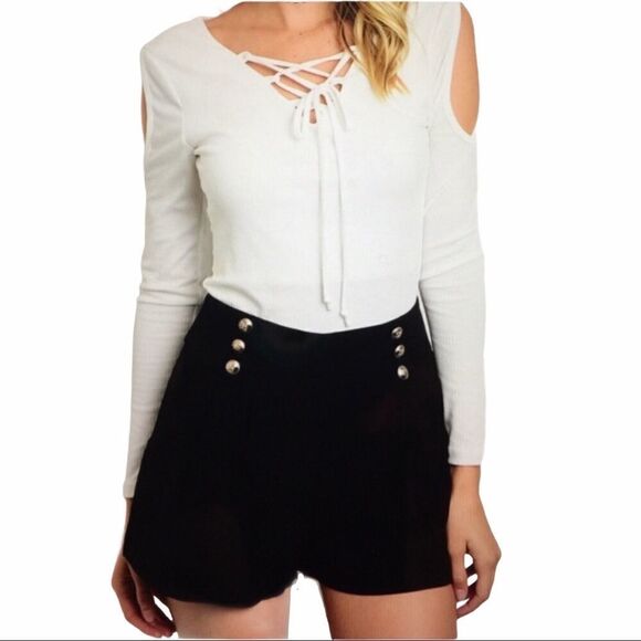 Wild Time Fashion Pants - Black Shorts Button Accent Front Side Pockets NWT